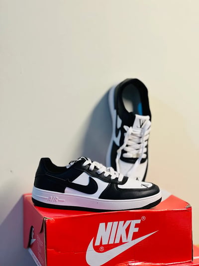 Nike Air Force 1 Low Black & White “Panda” Sneakers 🖤🤍👟