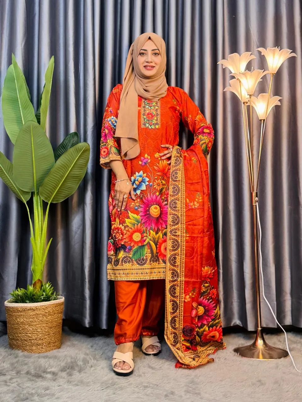 এক্সক্লুসিভ দুবাই সিল্ক রেডিমেড থ্রি-পিস (আড়ি ও সিকোয়েন্স ওয়ার্ক)