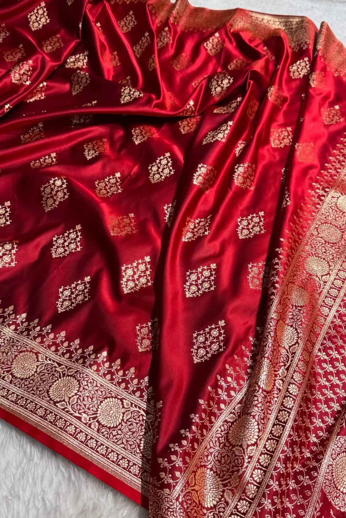 প্রিমিয়াম কটন সিল্ক শাড়ী ৩